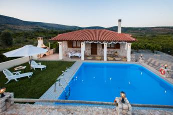aigli-villa-nafplio.jpg